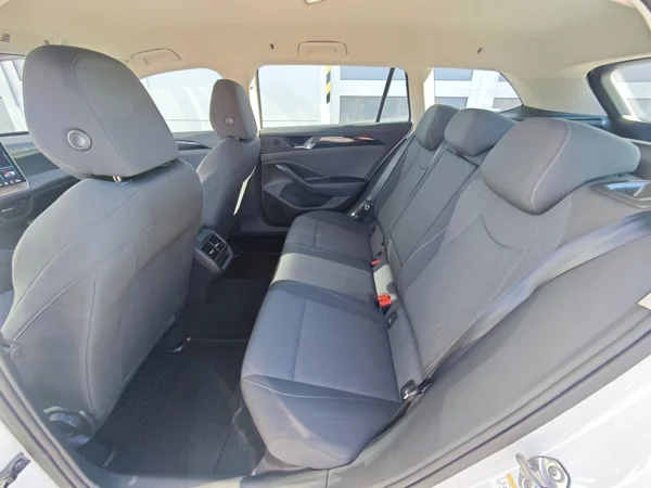 Volkswagen Passat Variant Passat DSG 1,5 eTSI 110kW 12