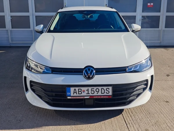 Volkswagen Passat Variant Passat DSG 1,5 eTSI 110kW 4