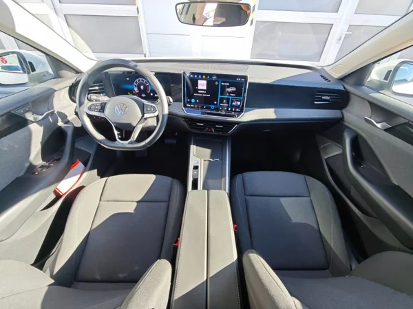 Volkswagen Passat Variant Passat DSG 1,5 eTSI 110kW 13