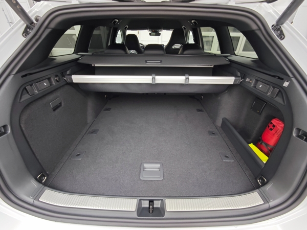 Volkswagen Passat Variant R - Line 4Motion DSG 2,0 TDI 142kW 45