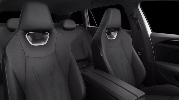 Volkswagen Passat Variant R - Line 4Motion DSG 2,0 TDI 142kW 7