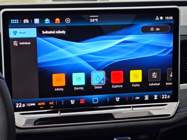 Volkswagen Passat Variant R - Line 4Motion DSG 2,0 TDI 142kW 26