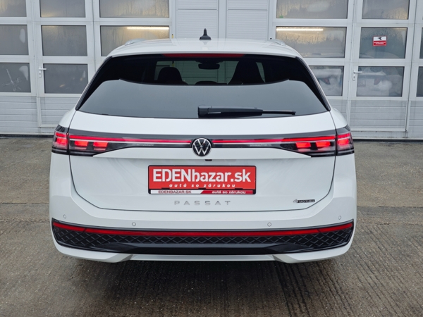Volkswagen Passat Variant R - Line 4Motion DSG 2,0 TDI 142kW 6