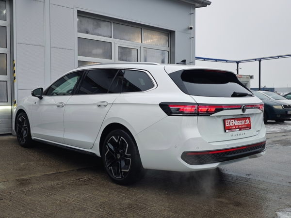 Volkswagen Passat Variant R - Line 4Motion DSG 2,0 TDI 142kW 7