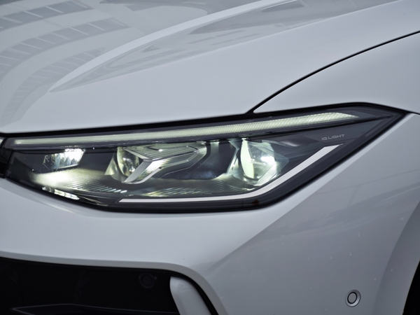 Volkswagen Passat Variant R - Line 4Motion DSG 2,0 TDI 142kW 8