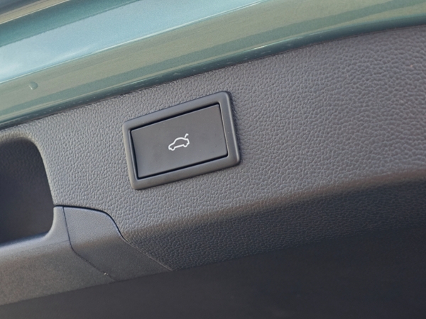 Volkswagen Passat Variant R - Line 4Motion DSG 2,0 TDI 142kW 45