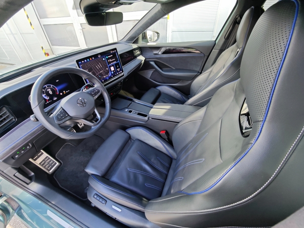 Volkswagen Passat Variant R - Line 4Motion DSG 2,0 TDI 142kW 10