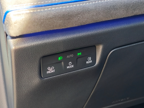 Volkswagen Passat Variant R - Line 4Motion DSG 2,0 TDI 142kW 37