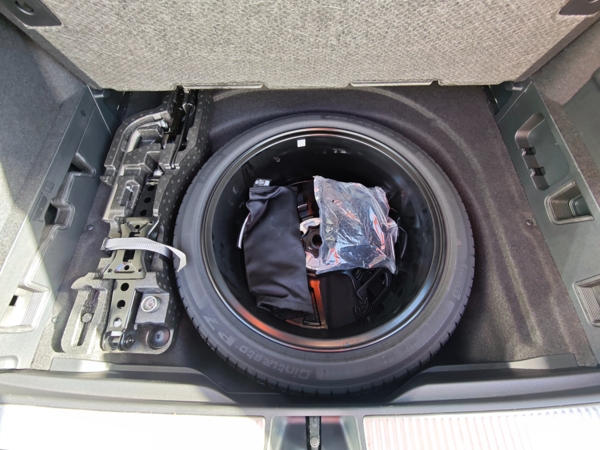 Volkswagen Passat Variant R - Line 4Motion DSG 2,0 TDI 142kW 43