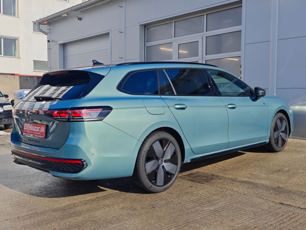 Volkswagen Passat Variant R - Line 4Motion DSG 2,0 TDI 142kW 2