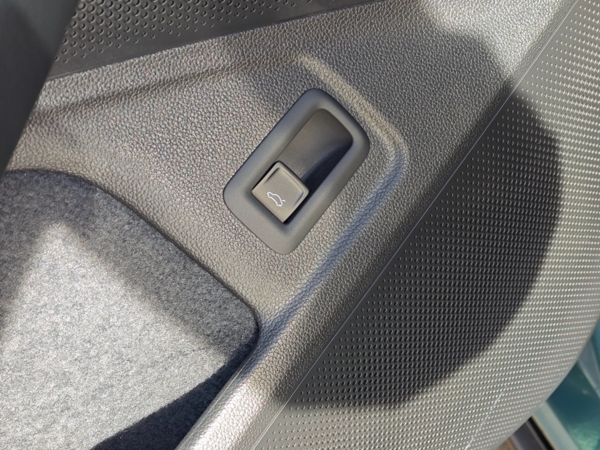 Volkswagen Passat Variant R - Line 4Motion DSG 2,0 TDI 142kW 41