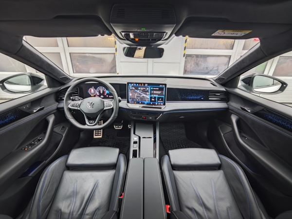 Volkswagen Passat Variant R - Line 4Motion DSG 2,0 TSI 195kW 11