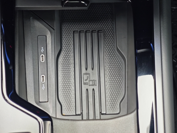 Volkswagen Passat Variant R - Line 4Motion DSG 2,0 TSI 195kW 28