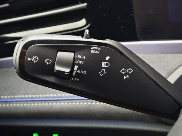 Volkswagen Passat Variant R - Line 4Motion DSG 2,0 TSI 195kW 30