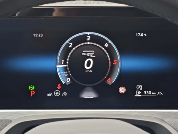 Volkswagen Passat Variant R-Line 4motion DSG 2,0 TDI 142kW 15