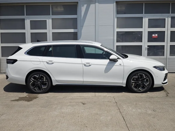 Volkswagen Passat Variant R-Line 4motion DSG 2,0 TDI 142kW 9