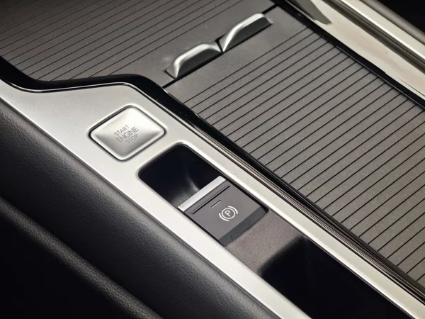 Volkswagen Passat Variant R-line DSG 2,0 TDI 110kW 28