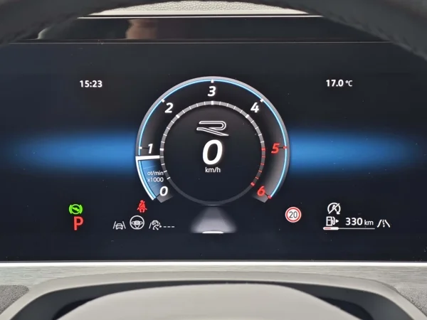 Volkswagen Passat Variant R-line DSG 2,0 TDI 110kW 14