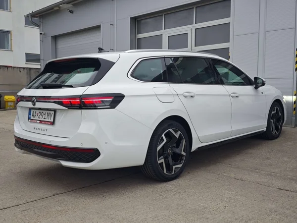 Volkswagen Passat Variant R-line DSG 2,0 TDI 110kW 2