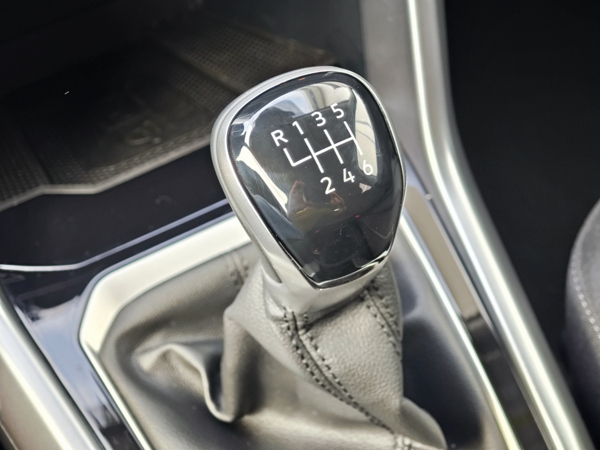 Volkswagen T-Roc Life + Winter paket TSI 85kW 23