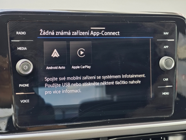 Volkswagen T-Roc Life + Winter paket TSI 85kW 19