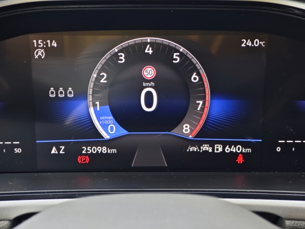 Volkswagen T-Roc Life + Winter paket TSI 85kW 13