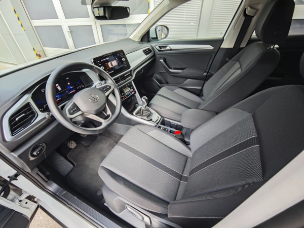 Volkswagen T-Roc Life + Winter paket TSI 85kW 10