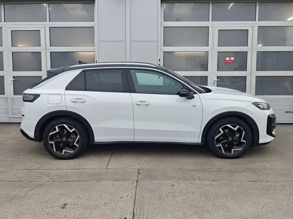 Volkswagen T-Roc R-line DSG 1.5 eTSI 110kW 9