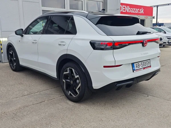 Volkswagen T-Roc R-line DSG 1.5 eTSI 110kW 7