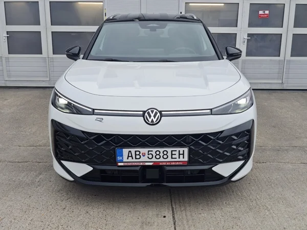 Volkswagen T-Roc R-line DSG 1.5 eTSI 110kW 4