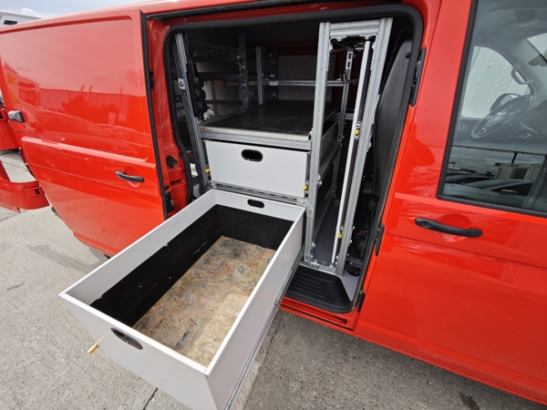 Volkswagen T6 Transporter DSG 2,0 TDI 110kW 13