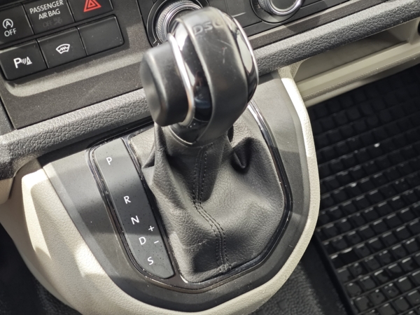 Volkswagen T6 Transporter DSG 2,0 TDI 110kW 26