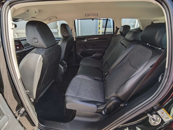 Volkswagen Tayron 7-miestny 4motion DSG 2,0 TDI 142kW 11