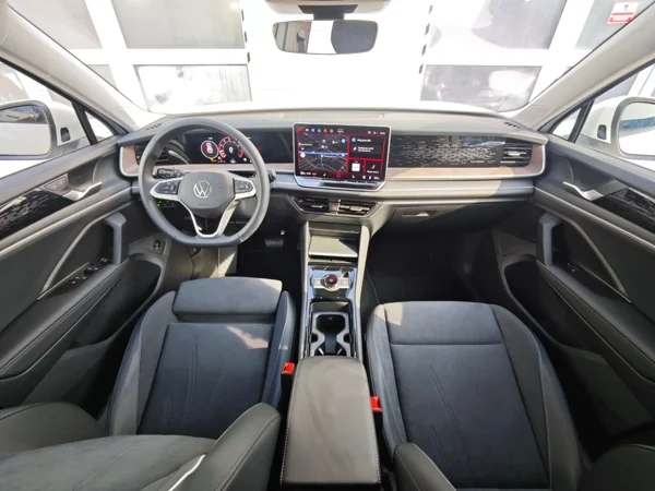Volkswagen Tayron Elegance DSG 1,5 eTSI 110kW 14