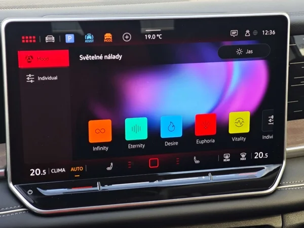 Volkswagen Tayron Elegance DSG 1,5 eTSI 110kW 24