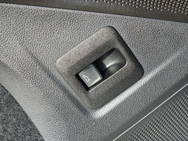 Volkswagen Tayron Elegance DSG 1,5 eTSI 110kW 35