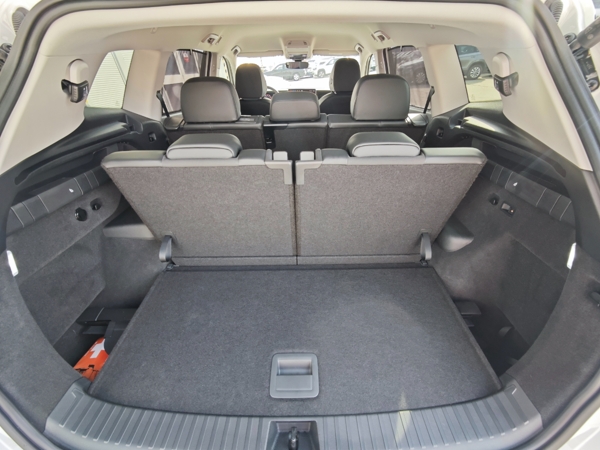 Volkswagen Tayron Elegance DSG 1,5 eTSI 110kW 40