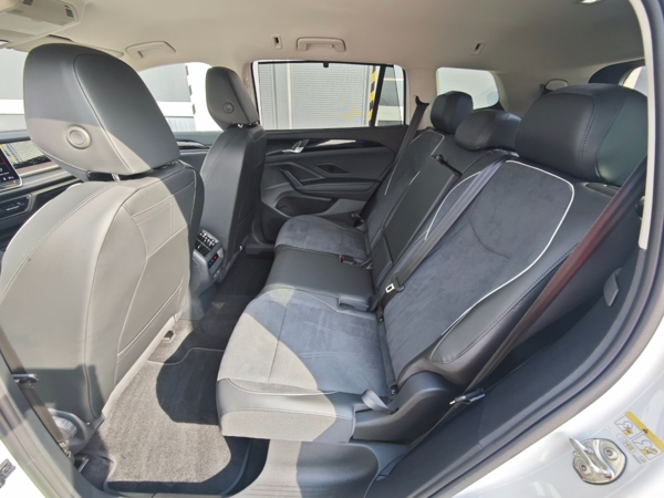 Volkswagen Tayron Elegance DSG 1,5 eTSI 110kW 12