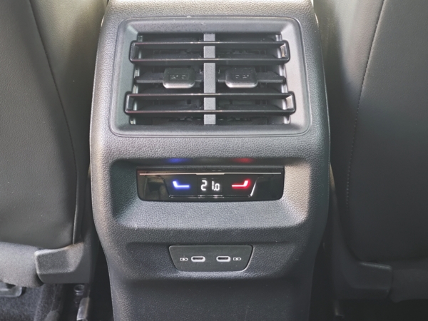 Volkswagen Tayron R-Line 4motion DSG 2,0 TDI 142kW 41