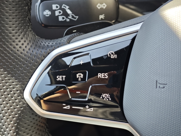 Volkswagen Tiguan Allspace R-Line 4motion DSG 2,0 TDI 147kW 26