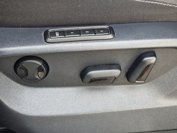 Volkswagen Tiguan Allspace R-Line 4motion DSG 2,0 TDI 147kW 38