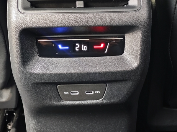 Volkswagen Tiguan DSG 2,0 TDI 110kW 38