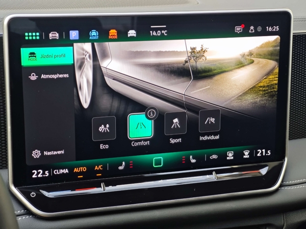 Volkswagen Tiguan DSG 2,0 TDI 110kW 22