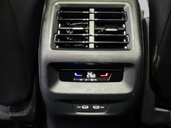 Volkswagen Tiguan DSG 2,0 TDI 110kW 35