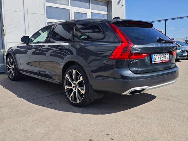 Volvo V90 Cross Country PRO Polestar Engineered AWD D4  140kW 7