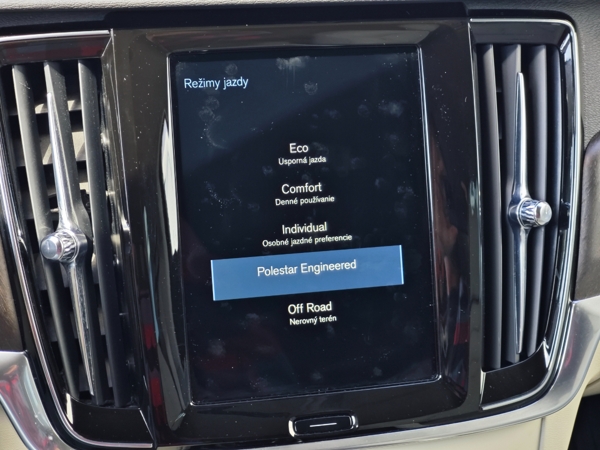 Volvo V90 Cross Country PRO Polestar Engineered AWD D4  140kW 19