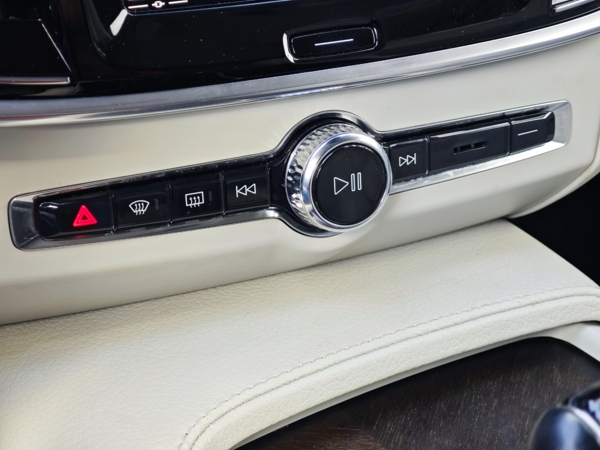 Volvo V90 Cross Country PRO Polestar Engineered AWD D4  140kW 25