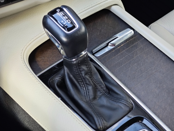 Volvo V90 Cross Country PRO Polestar Engineered AWD D4  140kW 26