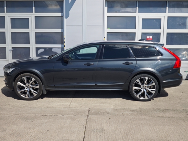 Volvo V90 Cross Country PRO Polestar Engineered AWD D4  140kW 8