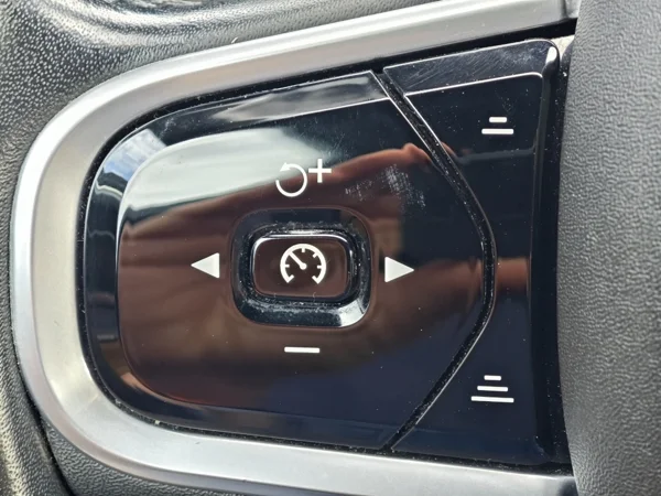 Volvo V90 D5 INSCRIPTION AWD A/T 2.0 173kW 28
